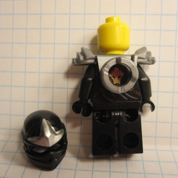 Lego Mini-Figure #njo039: Ninjago, Rise of the Snakes- Cole ZX #3 - Picture 2 of 2
